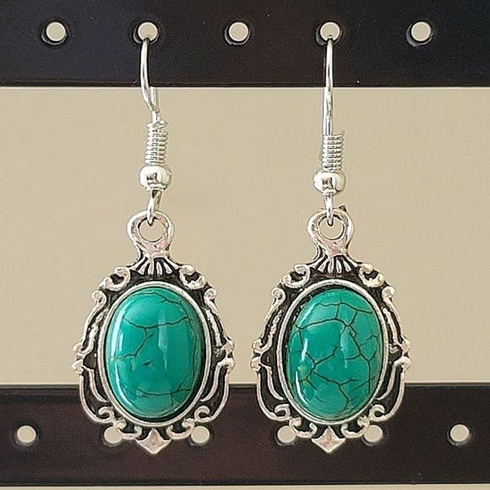 Earrings Silver Tone Turquoise Teal Earrings #0064